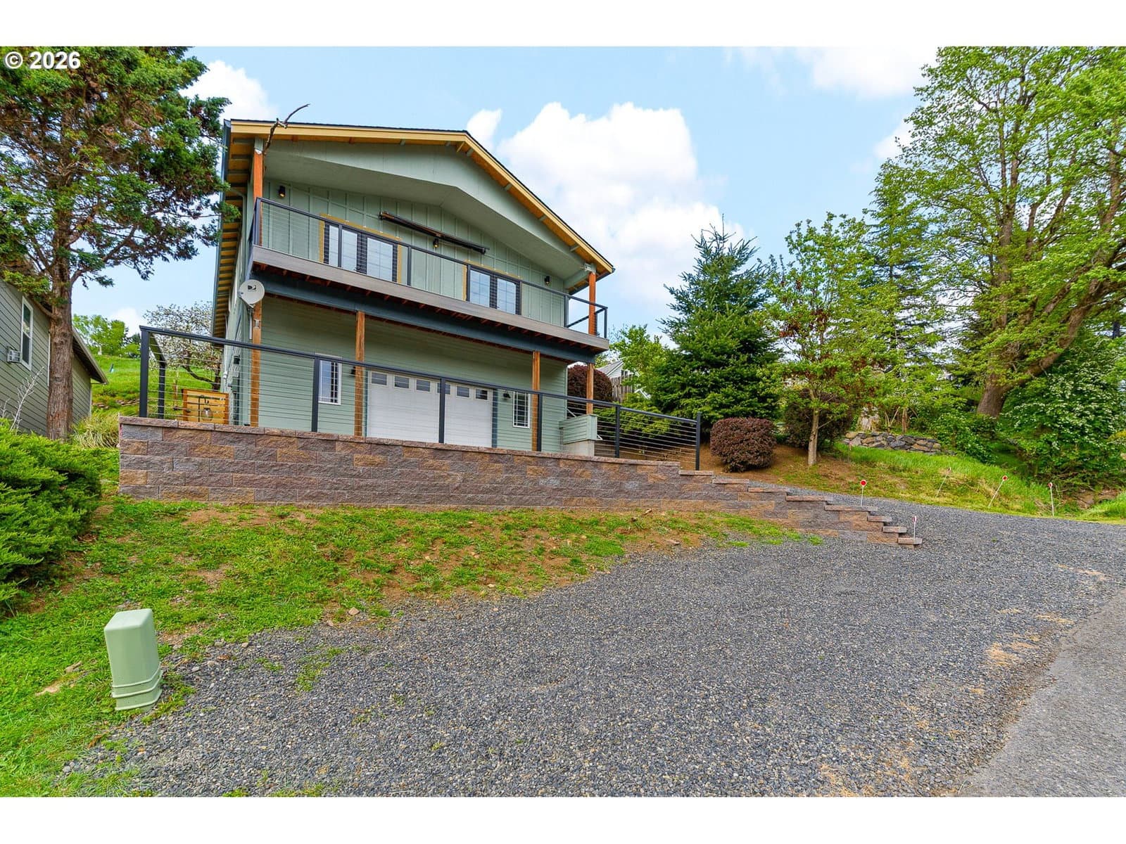 Listing photo 1 of 6