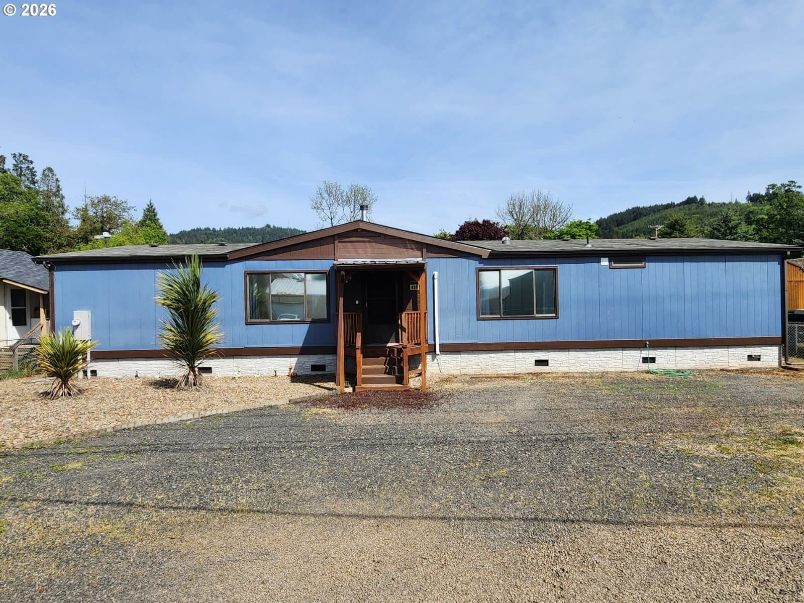 Listing photo 1 of 6