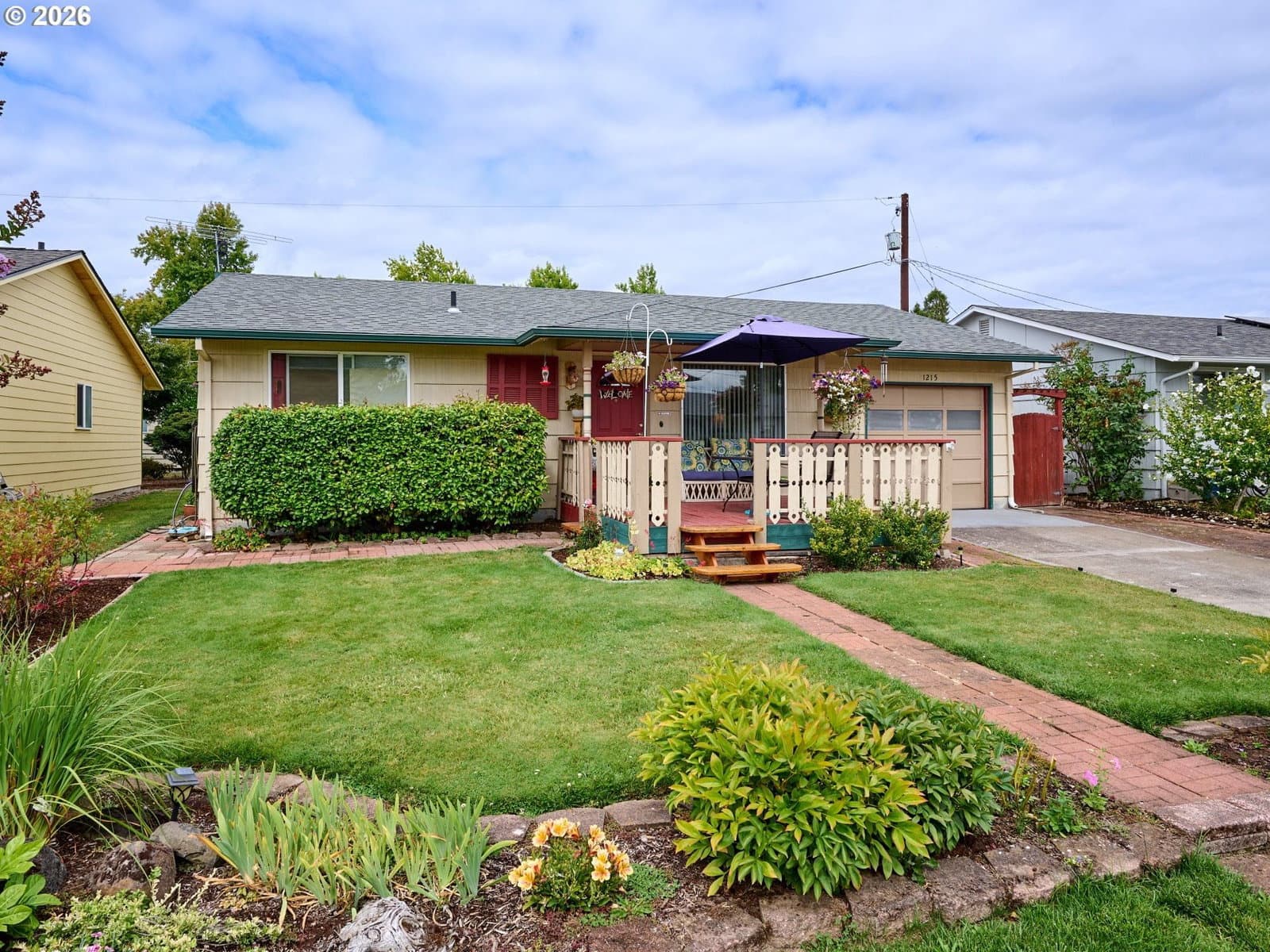 Listing photo 1 of 6