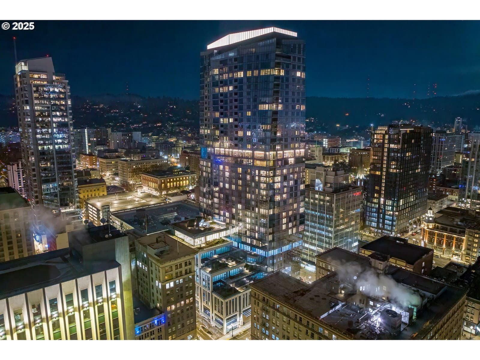 Primary listing photo, 550 SW 10TH AVE #2306, Portland, OR, 97205