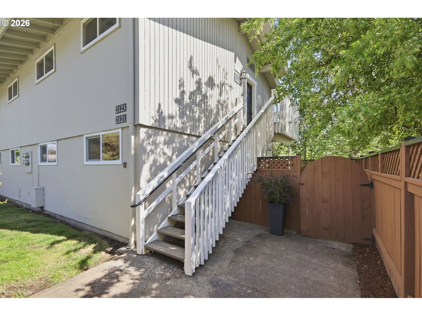 Primary listing photo, 2121 W 15TH CT, Eugene, OR, 97402