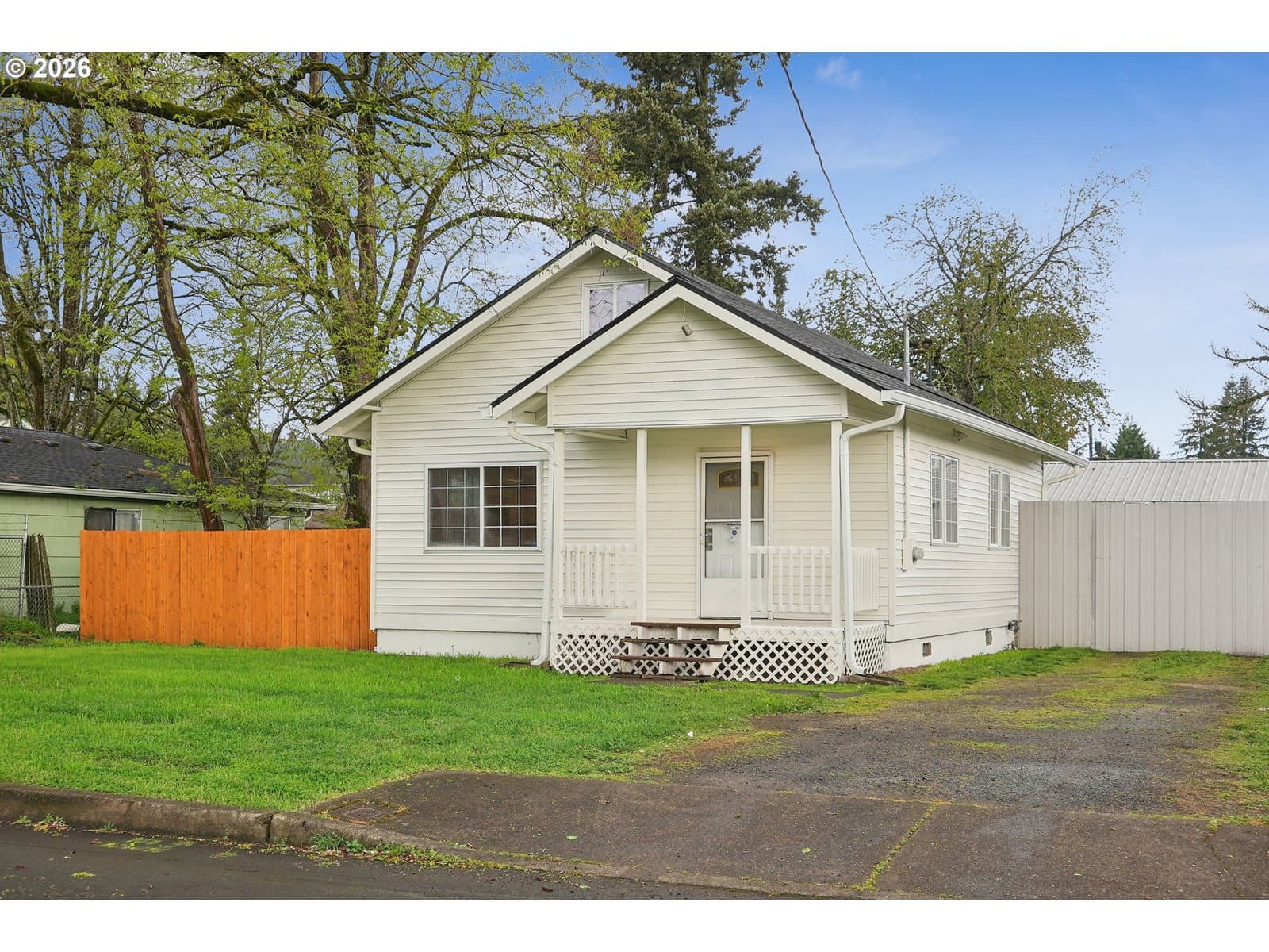 Primary listing photo, 11931 SE RAYMOND ST, Portland, OR, 97266