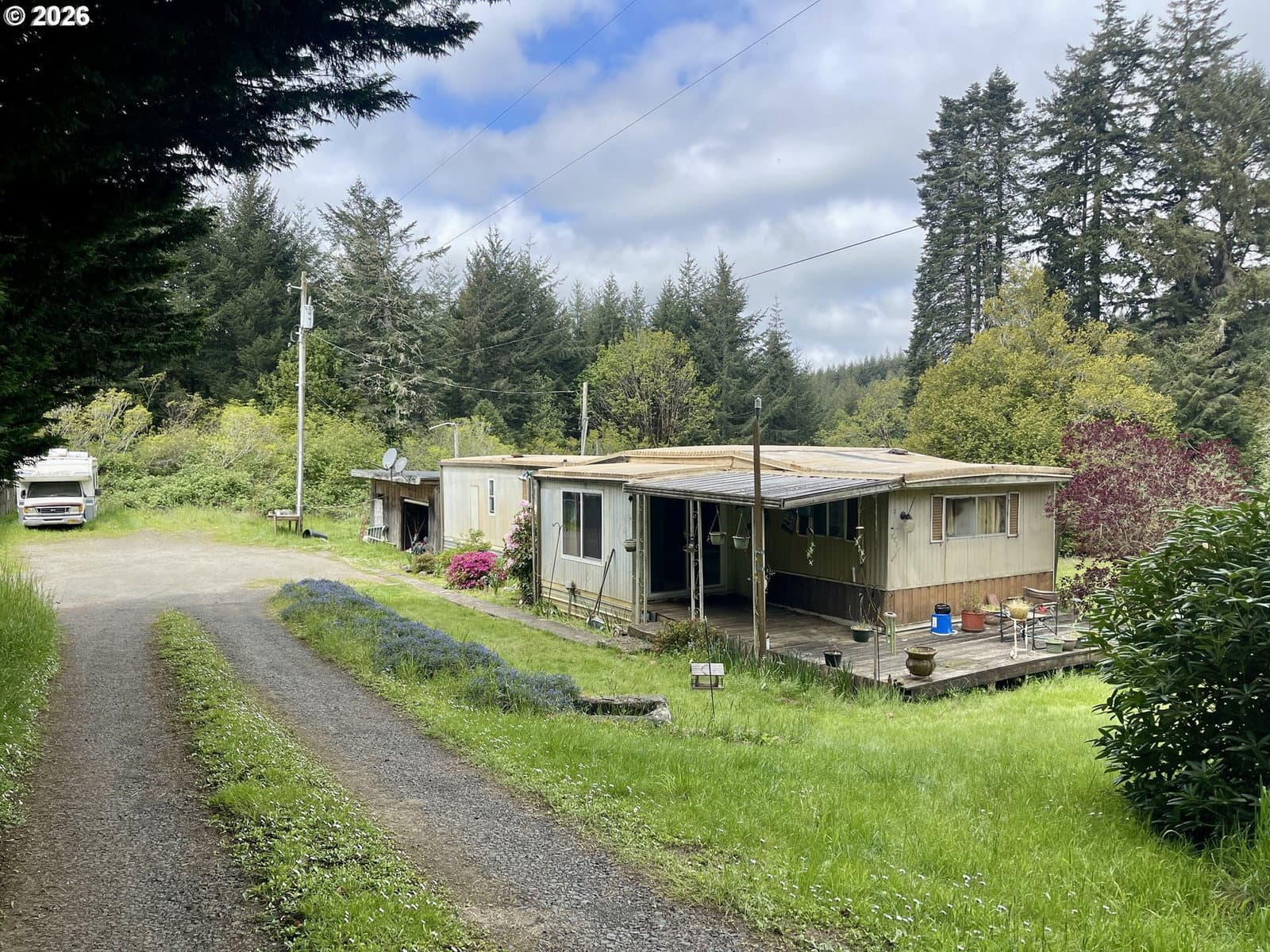 Listing photo 1 of 6