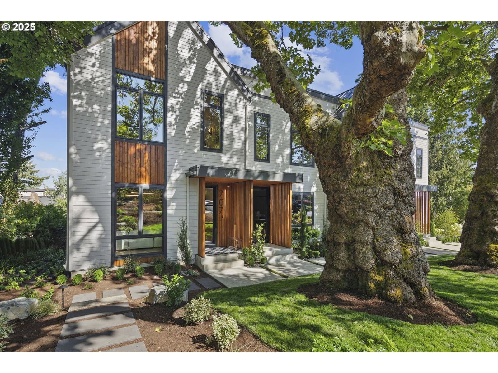 Listing photo 1 of 6