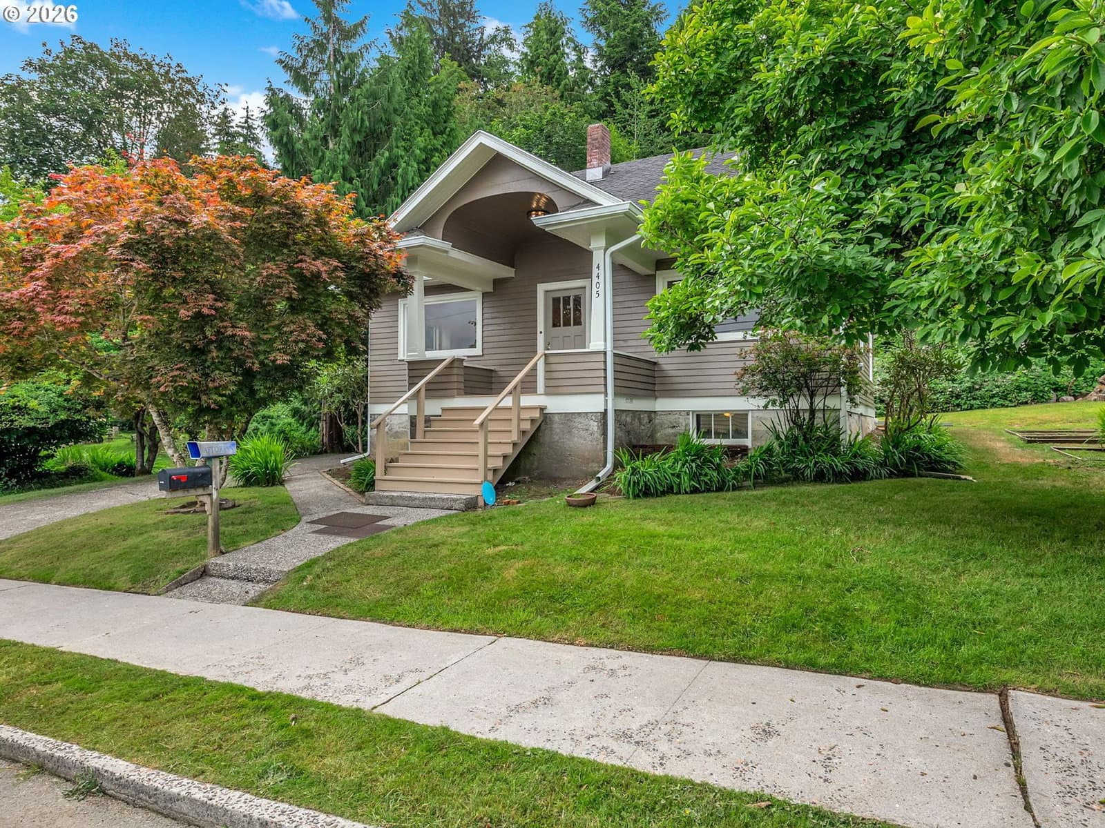 Listing photo 1 of 6
