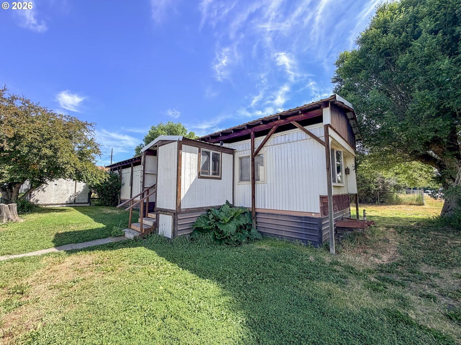 Listing photo 1 of 6