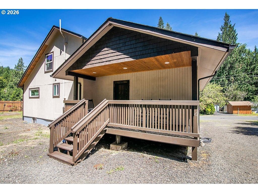 Listing photo 1 of 6
