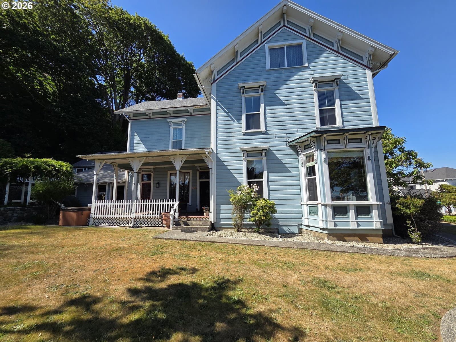 Listing photo 1 of 6