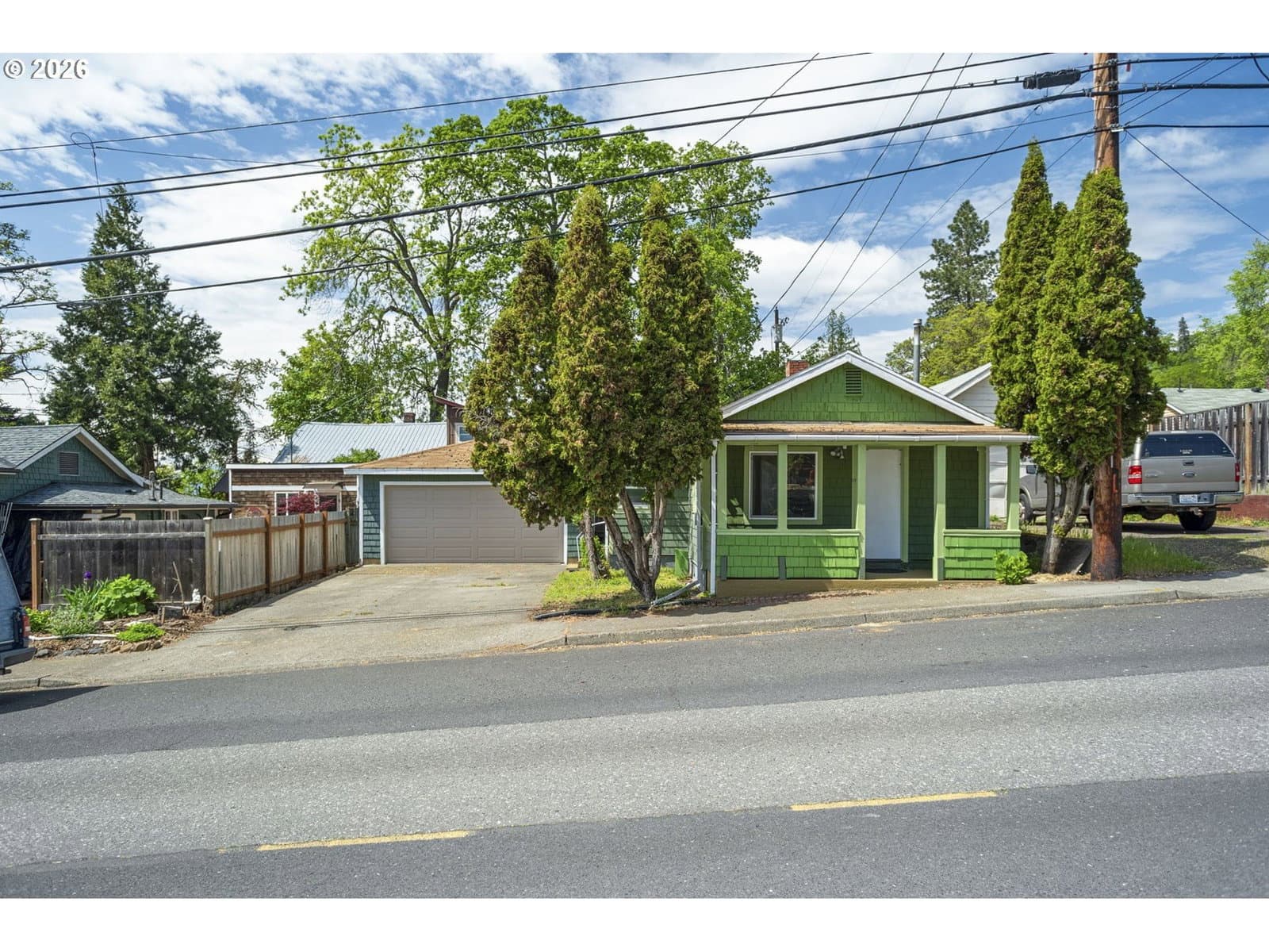 Primary listing photo, 307 N ASH ST, Bingen, WA, 98605