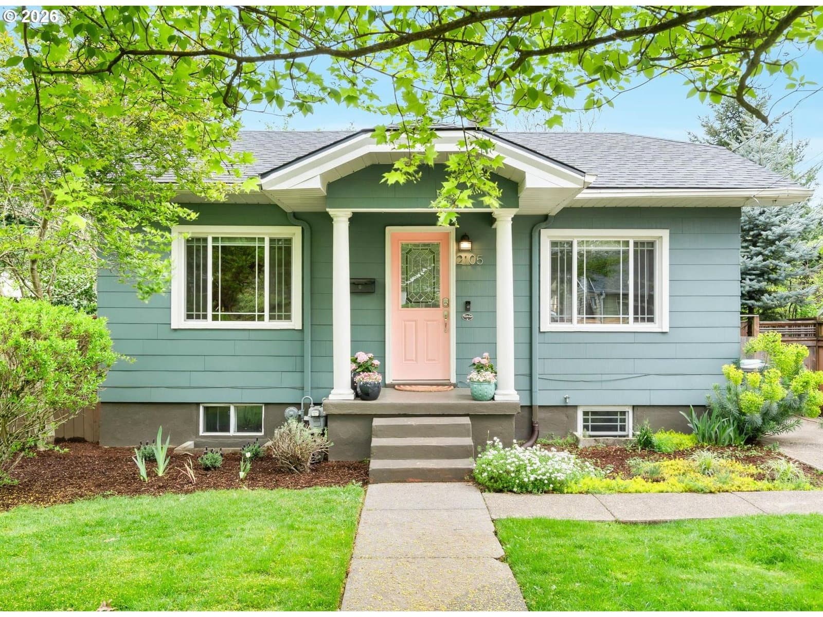 Primary listing photo, 2105 N WINCHELL ST, Portland, OR, 97217
