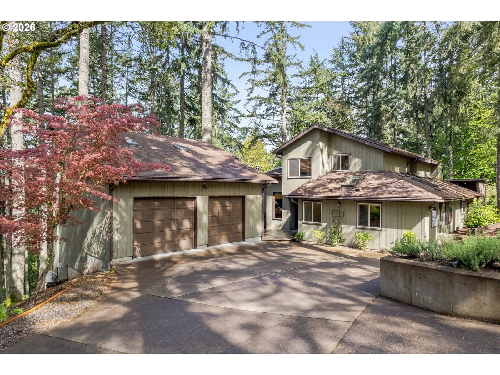 Primary listing photo, 4330 N SHASTA LOOP, Eugene, OR, 97405