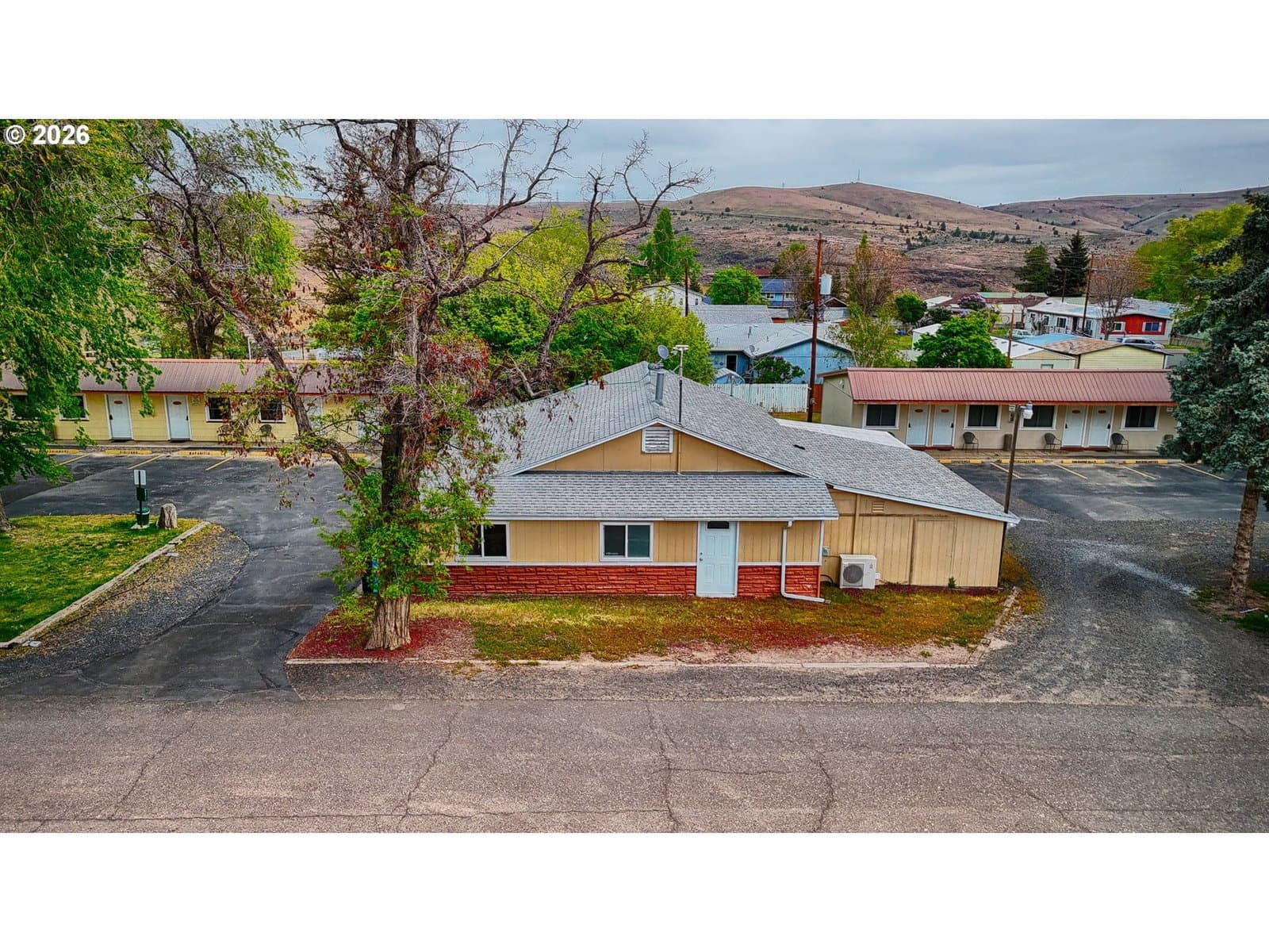 Primary listing photo, 616 MILL ST, Maupin, OR, 97037