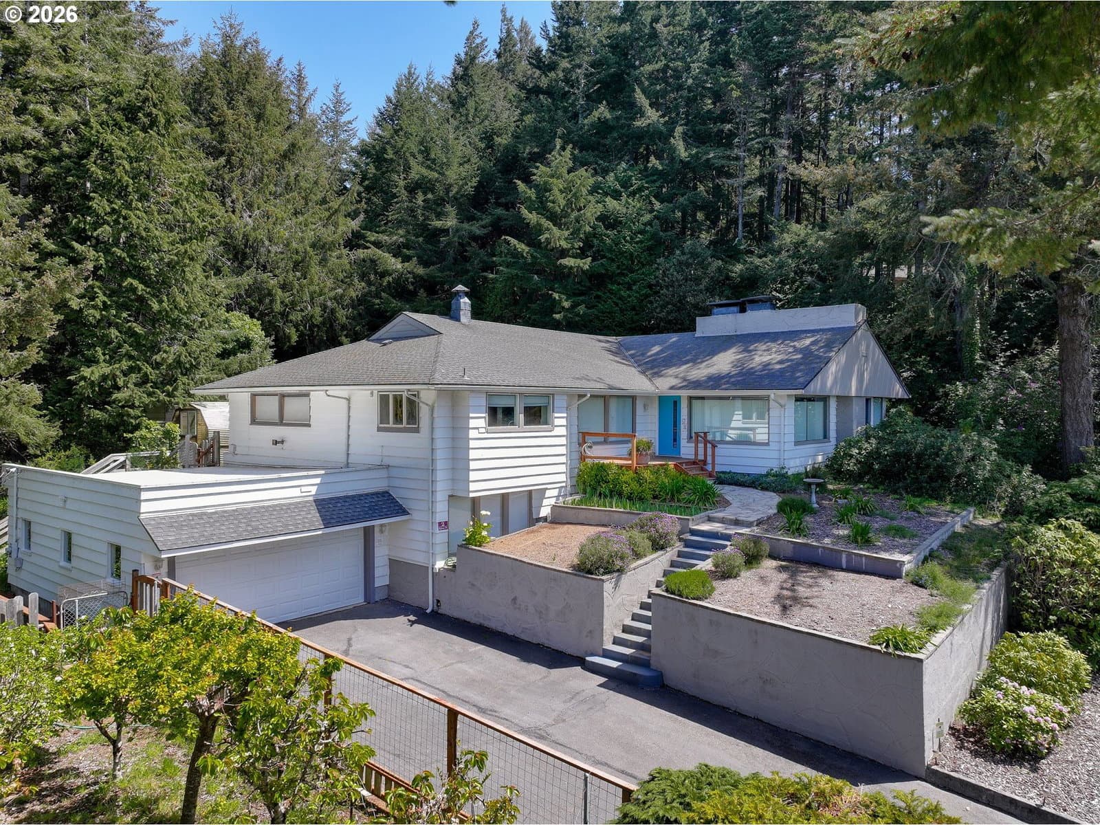 Listing photo 1 of 6