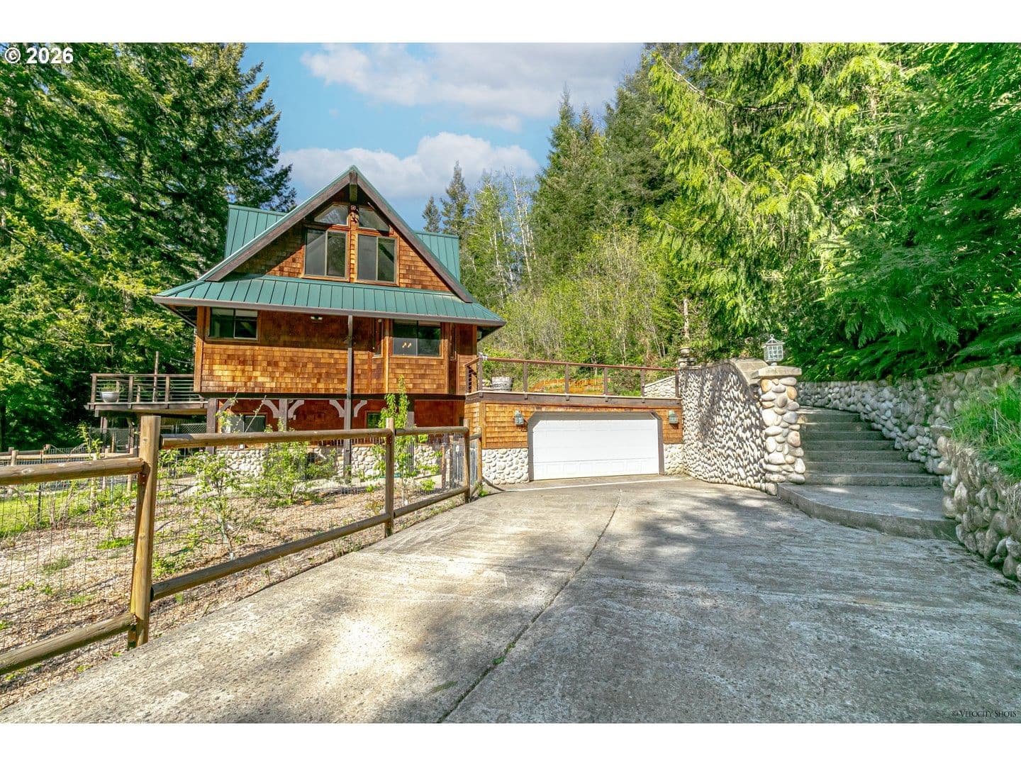 Listing photo 1 of 6