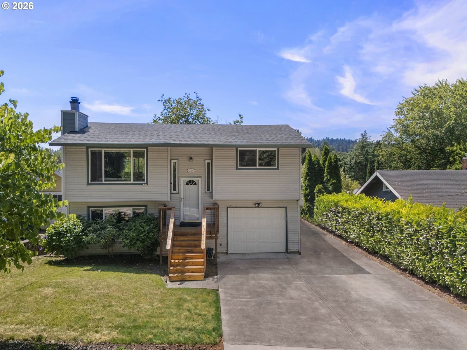 Listing photo 1 of 6