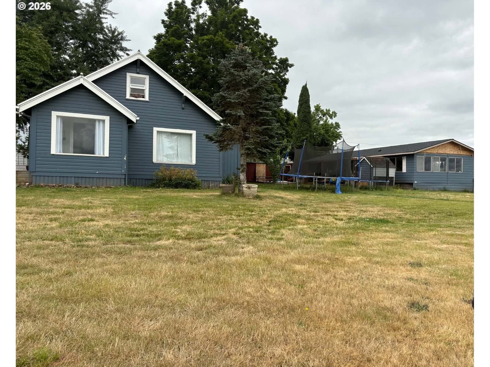 Listing photo 1 of 6