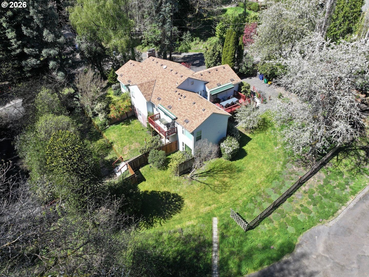 Listing photo 1 of 6