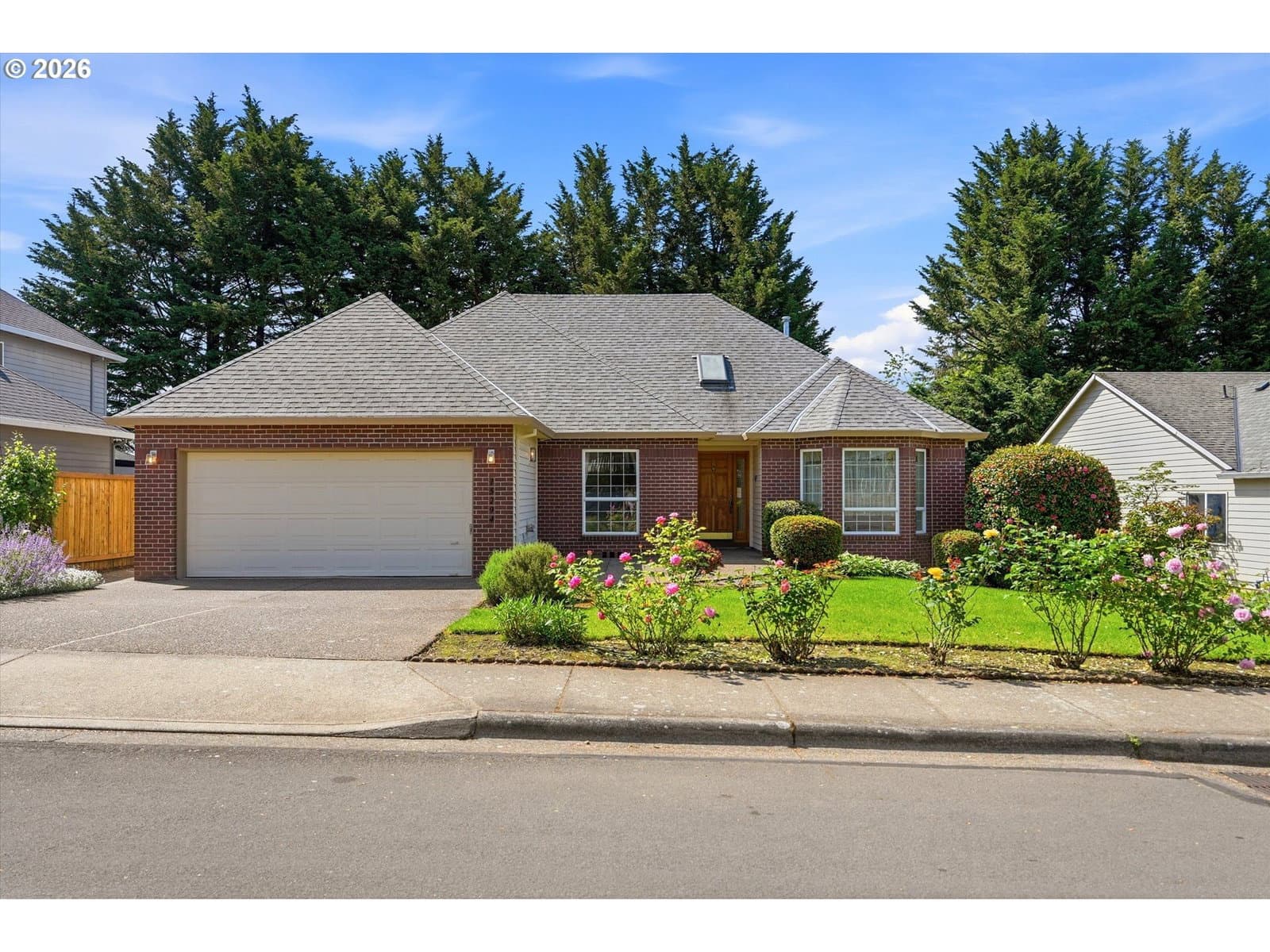Listing photo 1 of 6