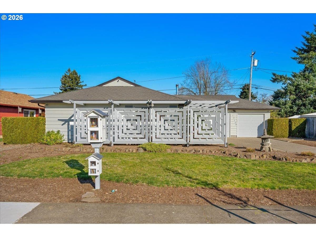 Primary listing photo, 13705 NE SACRAMENTO ST, Portland, OR, 97230