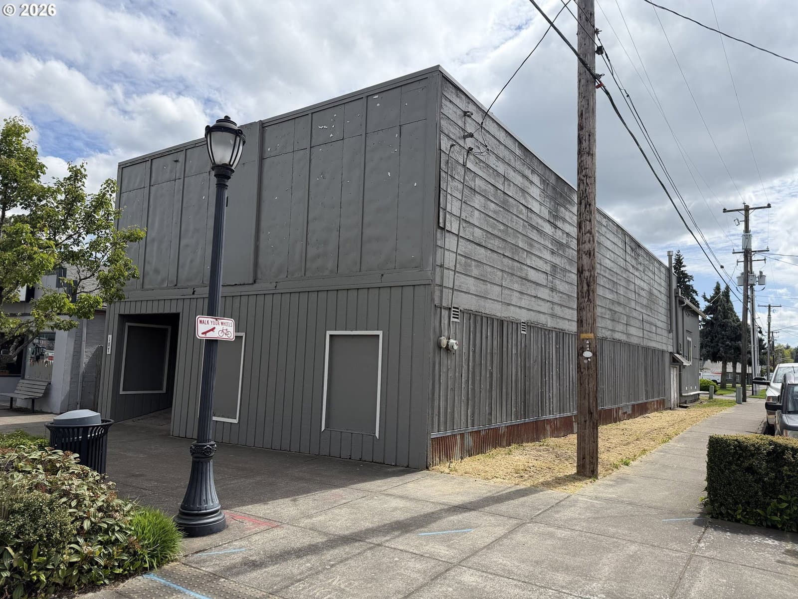 Primary listing photo, 187 W OREGON AVE, Creswell, OR, 97426