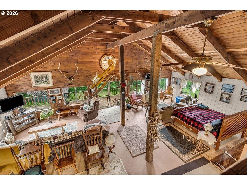 Listing photo 1 of 6