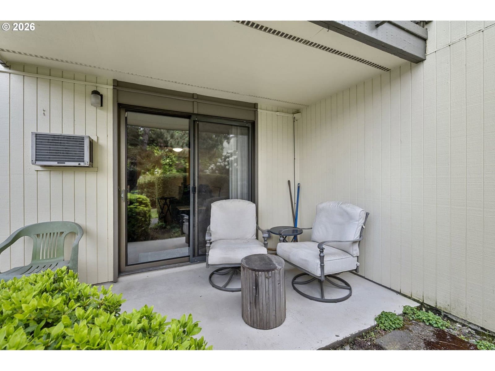 Primary listing photo, 4059 DONALD ST #D, Eugene, OR, 97405