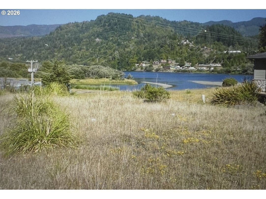 Listing photo 1 of 2
