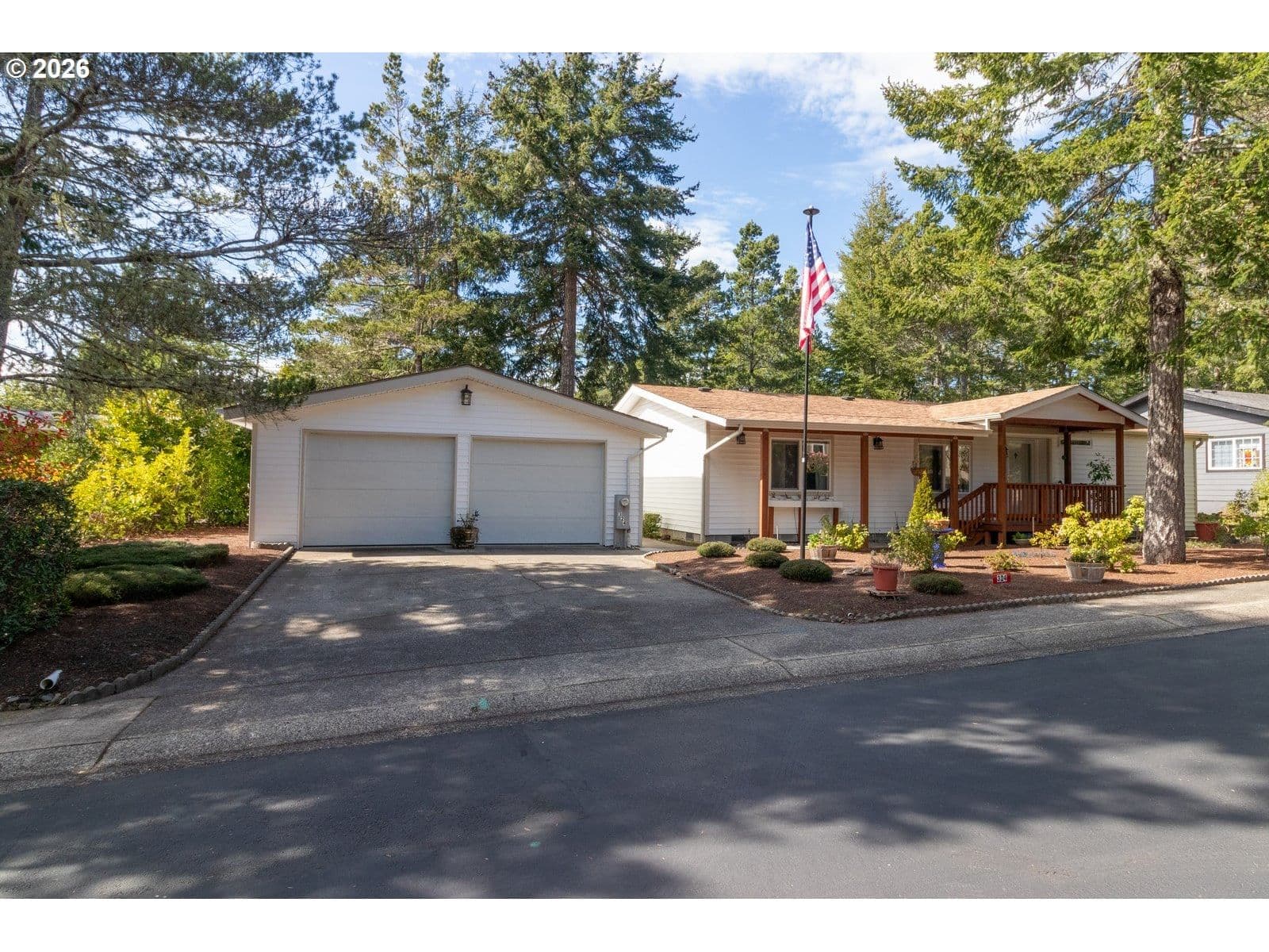 Primary listing photo, 324 JONATHAN LN, Florence, OR, 97439