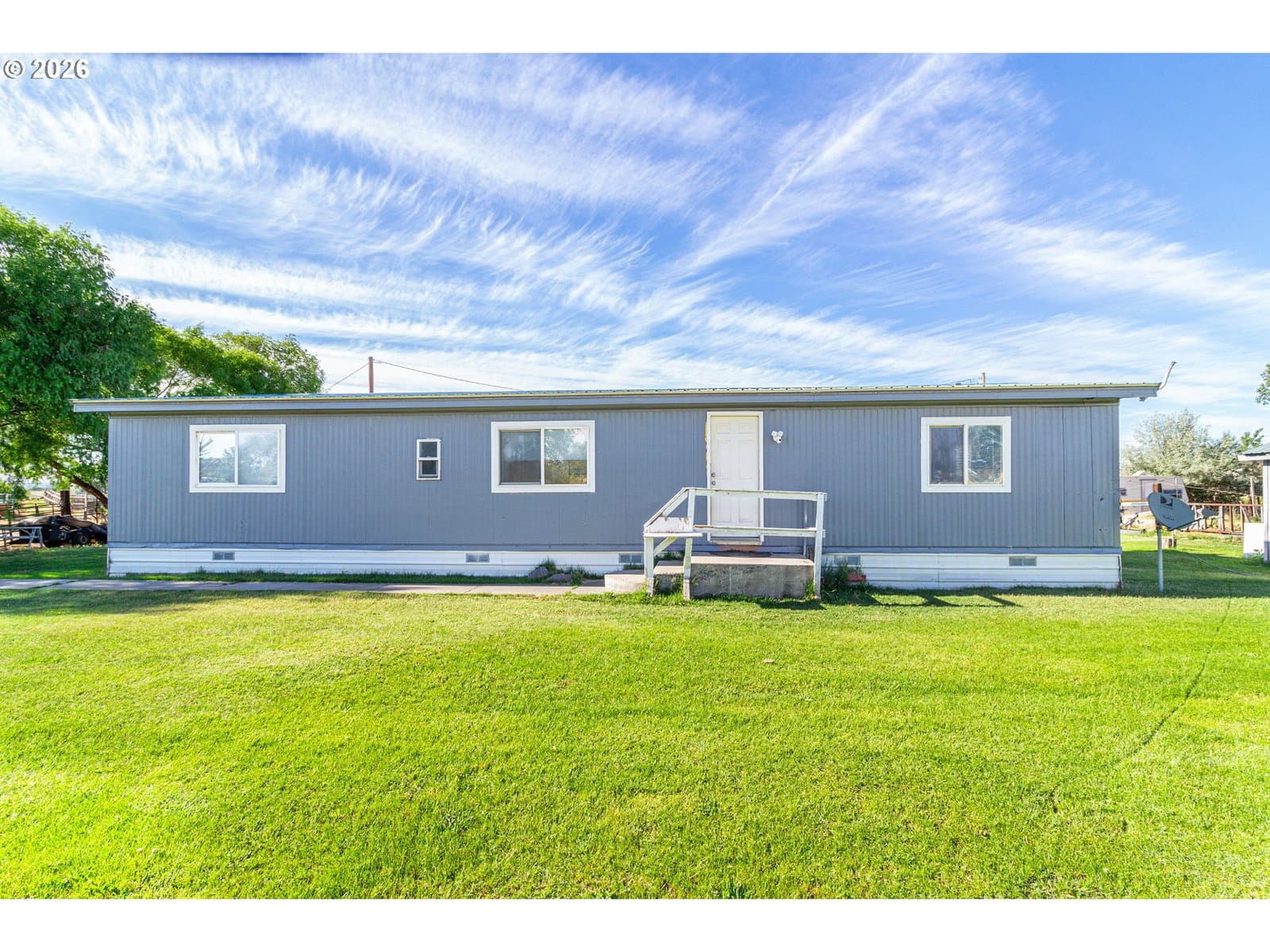 Listing photo 1 of 6