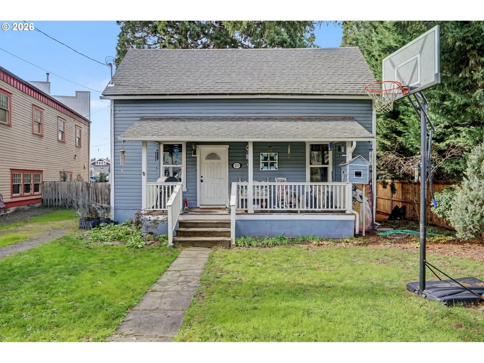 Primary listing photo, 213 MILL ST, Silverton, OR, 97381