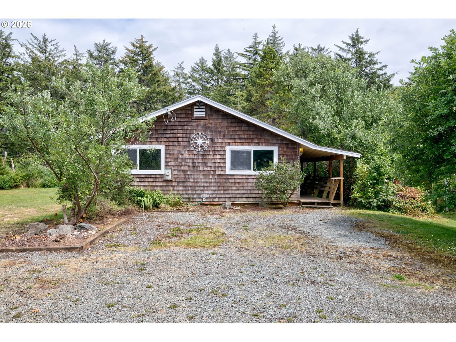 Listing photo 1 of 6