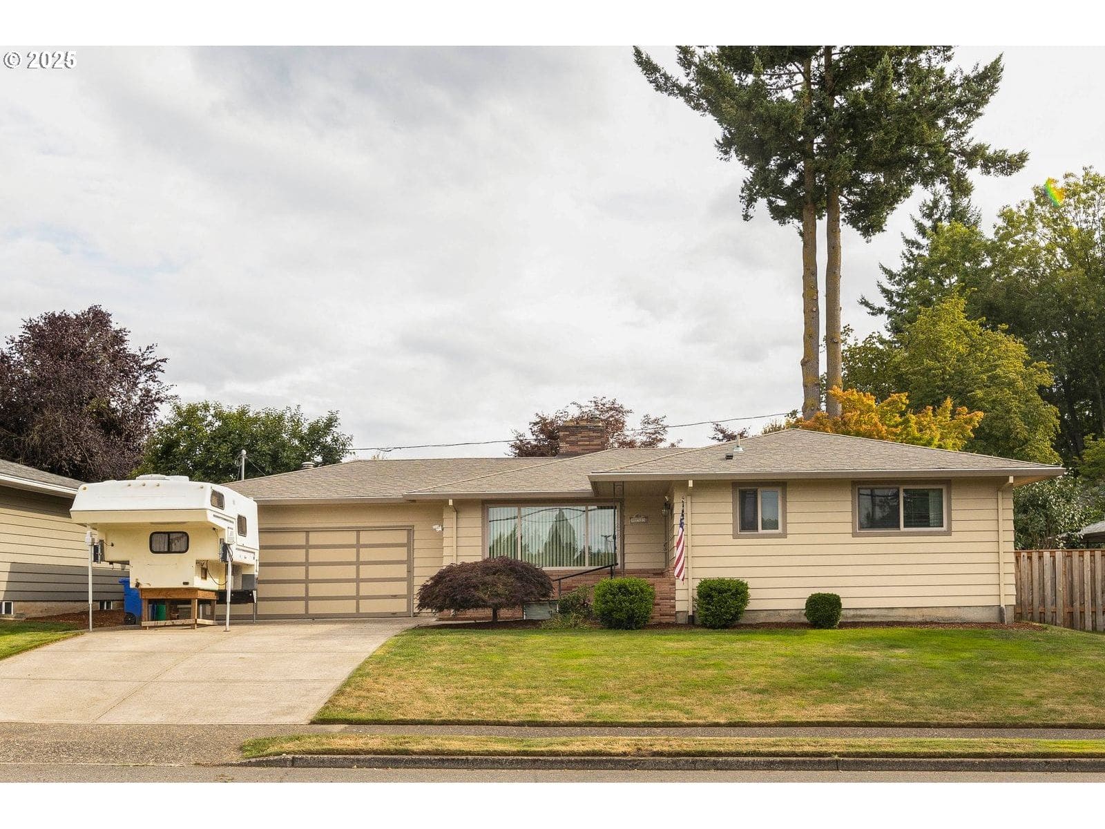Primary listing photo, 10502 SE MARKET ST, Portland, OR, 97216