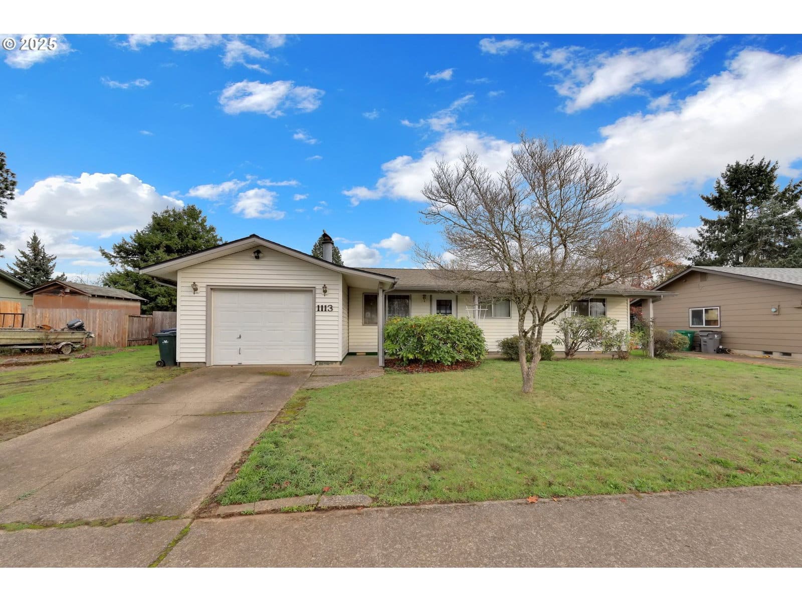 Primary listing photo, 1113 CANDLELIGHT DR, Eugene, OR, 97402