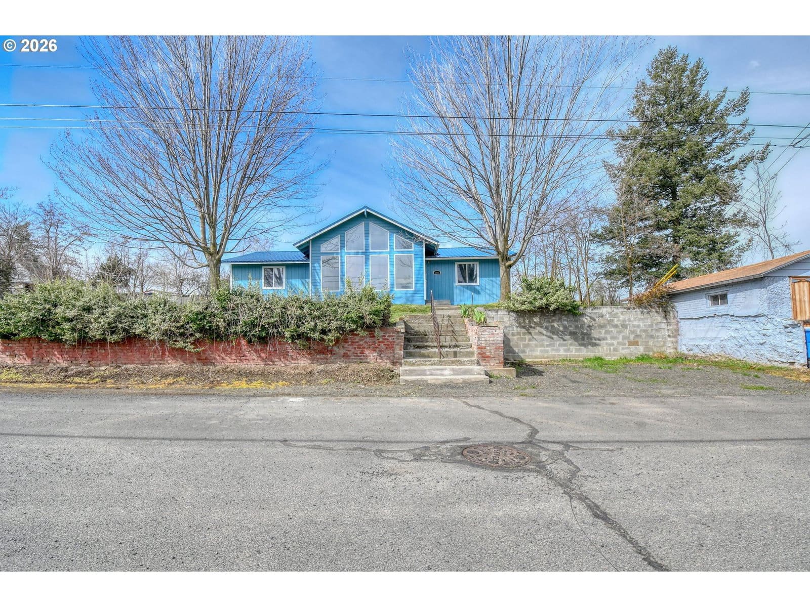 Primary listing photo, 102 S WASHINGTON ST, Weston, OR, 97886