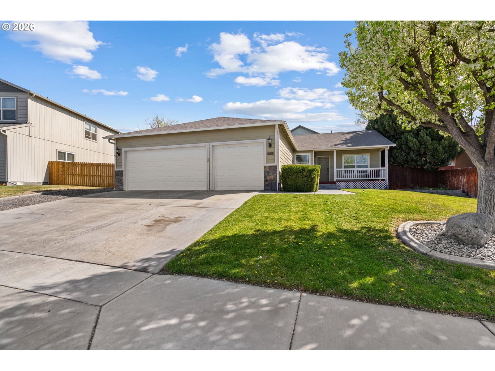 Primary listing photo, 2216 NW EUCALYPTUS DR, Hermiston, OR, 97838