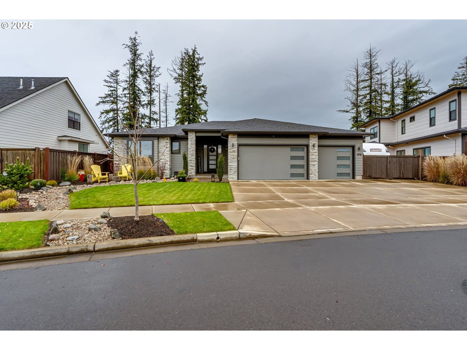 Primary listing photo, 1910 JOHN DAY DR, Eugene, OR, 97408
