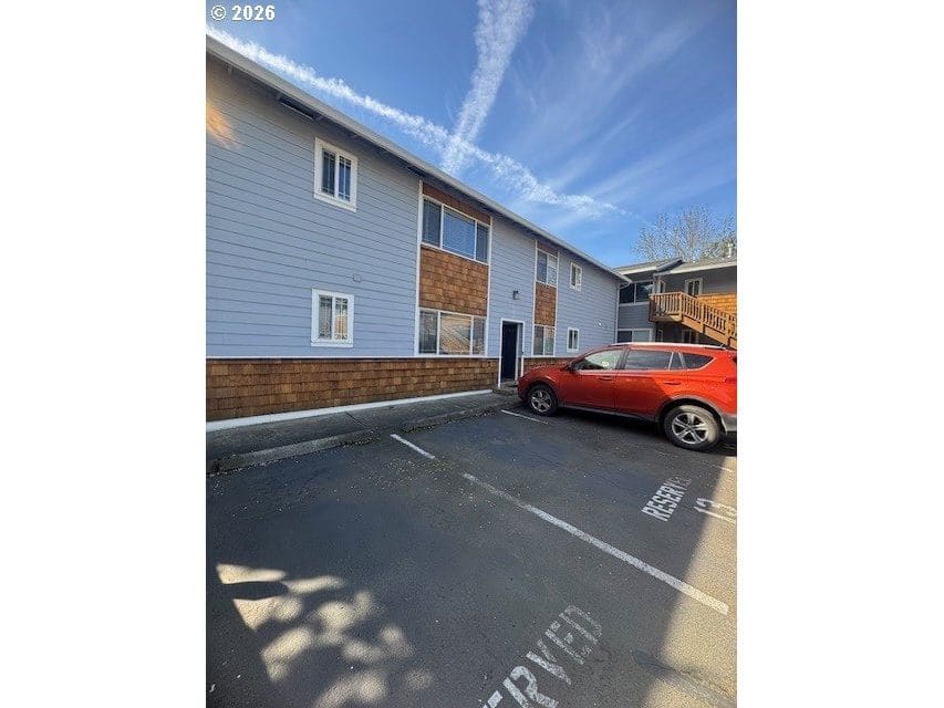 Primary listing photo, 3925 SW MULTNOMAH BLVD #201, Portland, OR, 97219