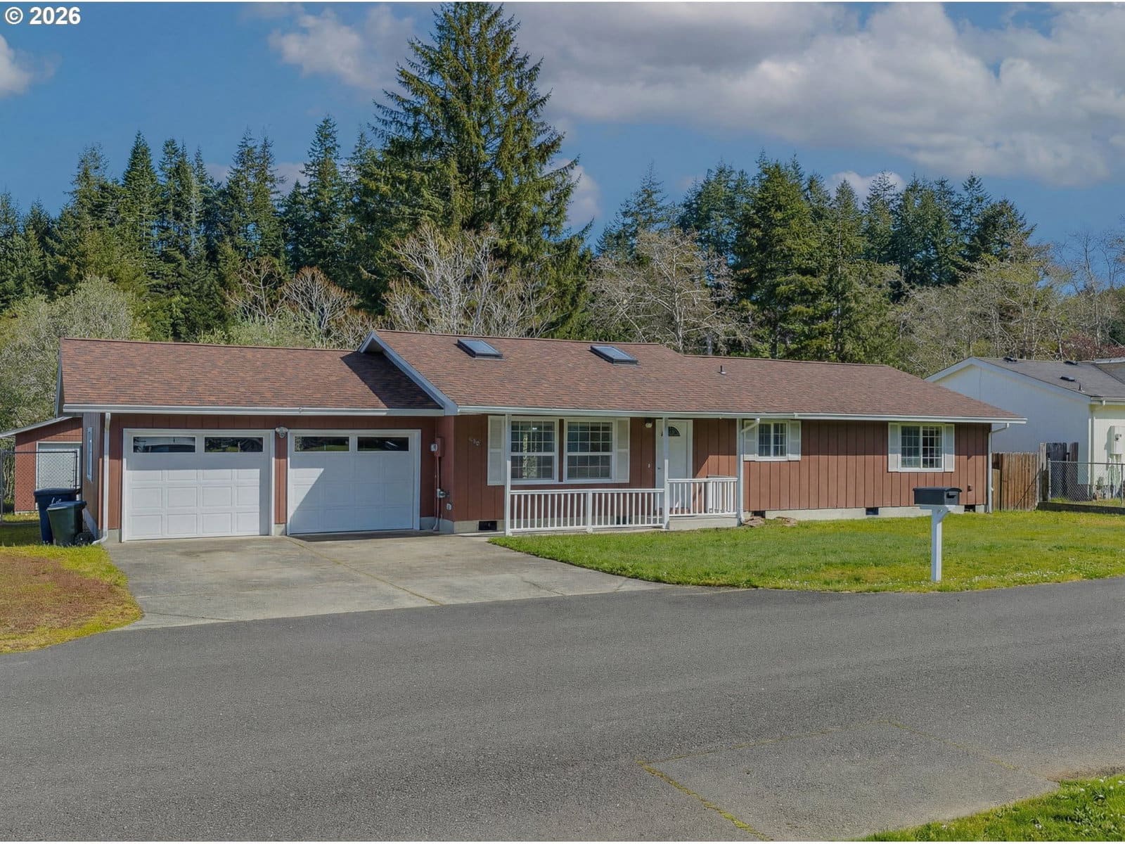 Primary listing photo, 530 ROBINHOOD AVE, Lakeside, OR, 97449