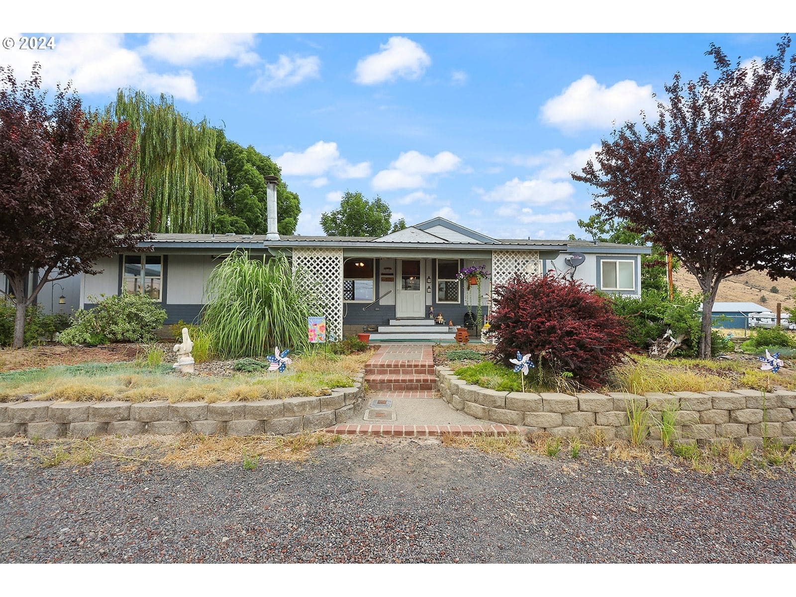 Primary listing photo, 1206 N US HIGHWAY 197, Maupin, OR, 97037