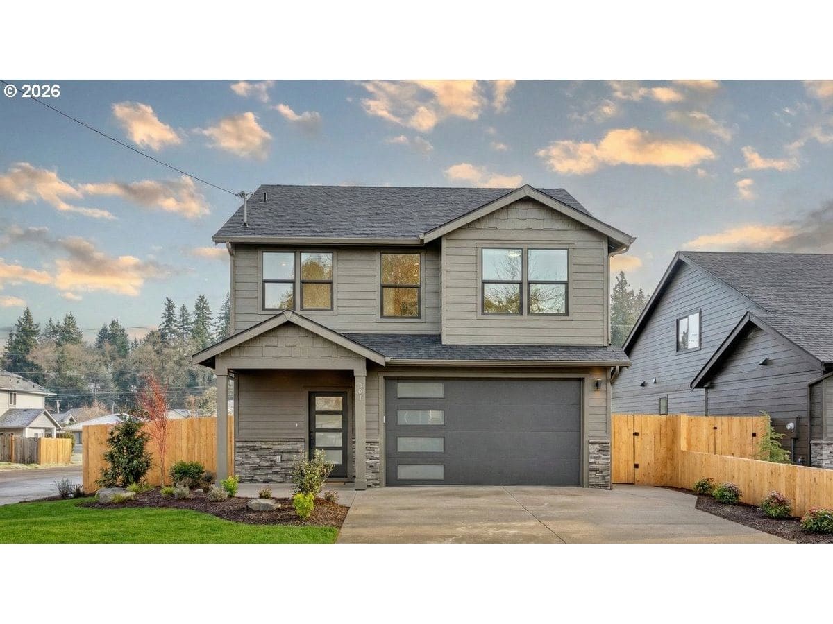 Primary listing photo, 401 S 1st ST, Silverton, OR, 97381