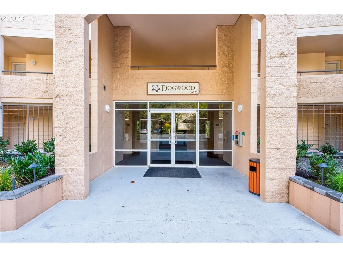 Primary listing photo, 6625 W BURNSIDE ST #234, Portland, OR, 97210