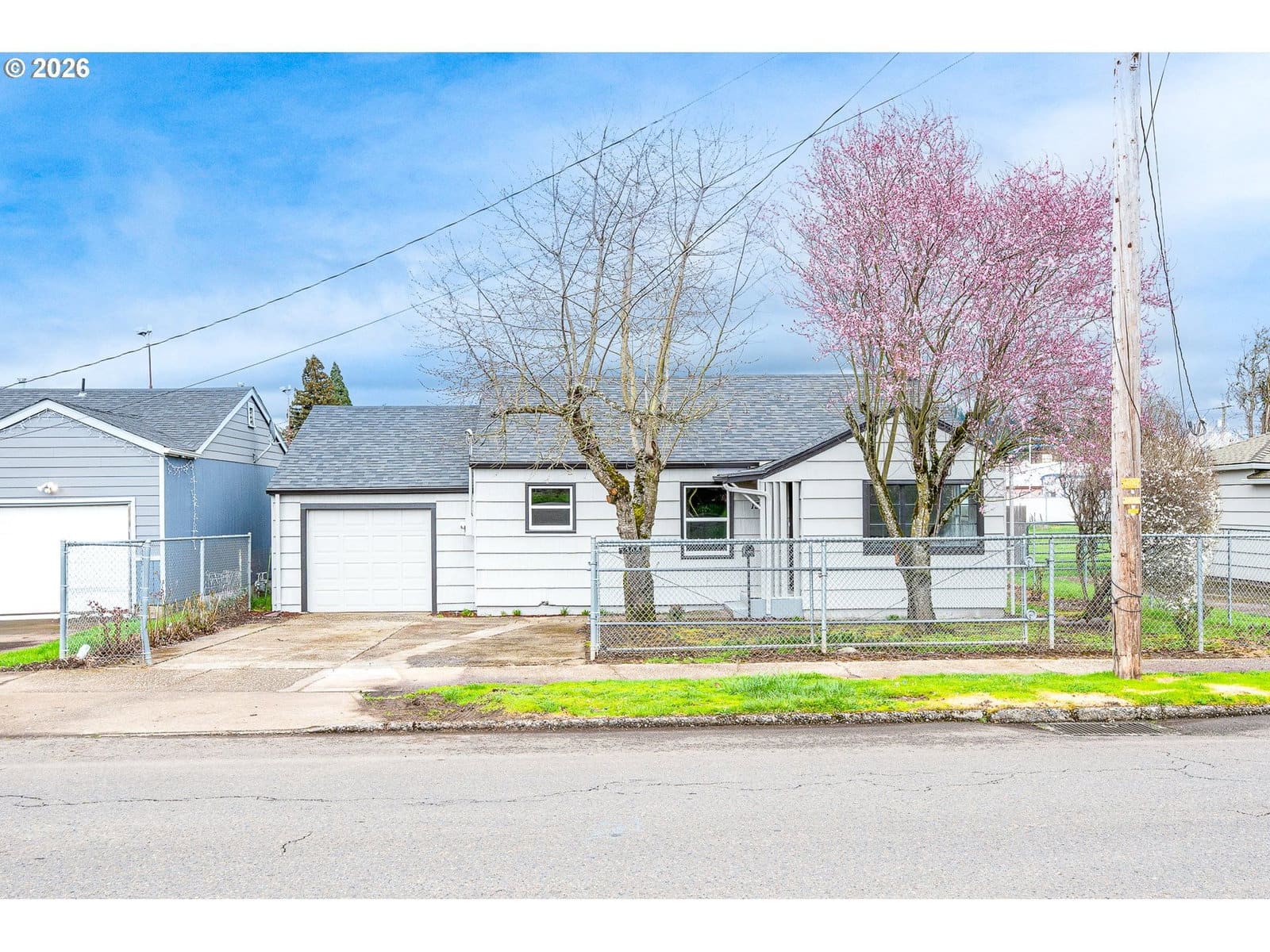 Primary listing photo, 1305 S 2ND ST, Lebanon, OR, 97355