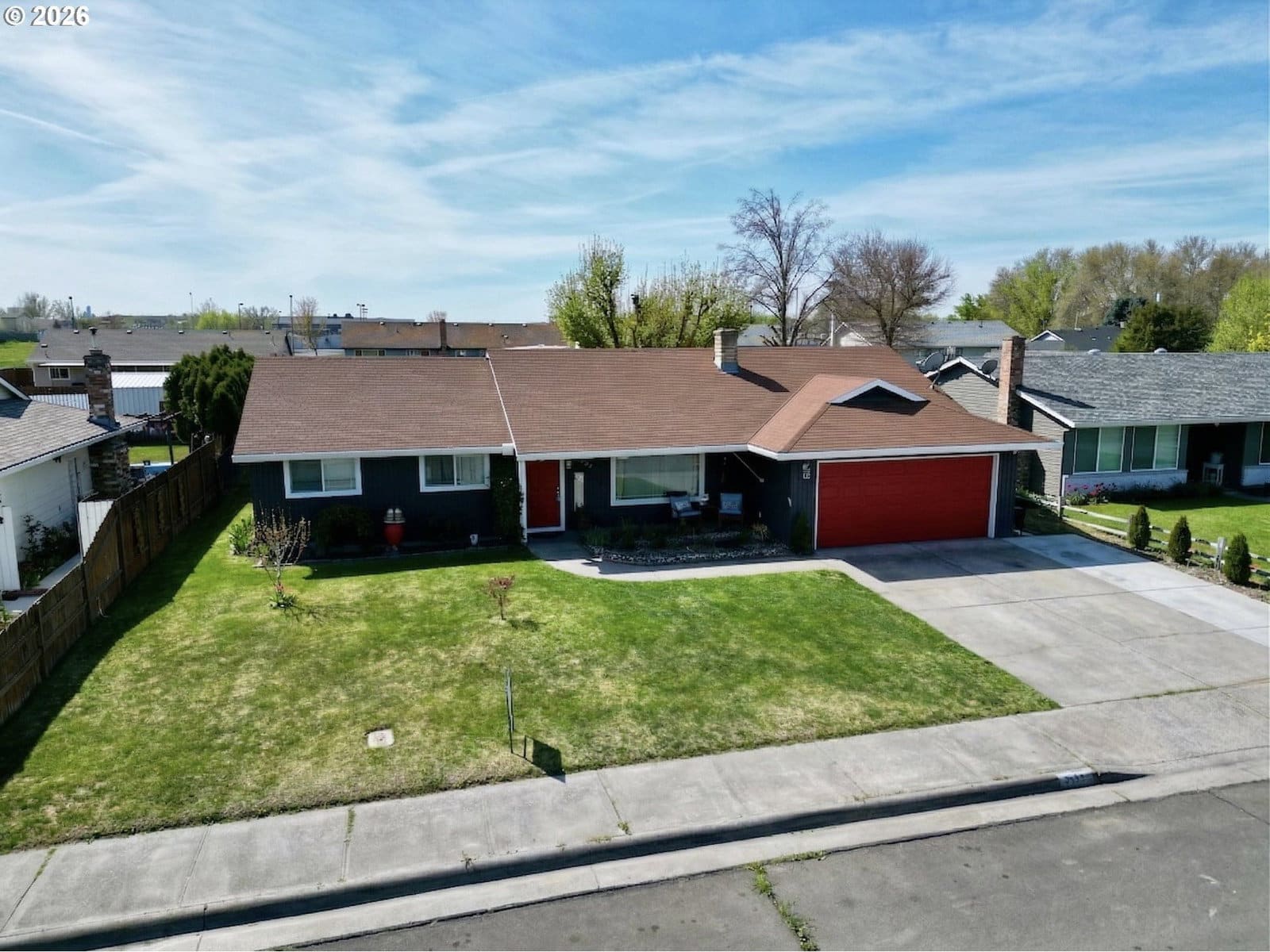 Primary listing photo, 825 W Division AVE, Hermiston, OR, 97838
