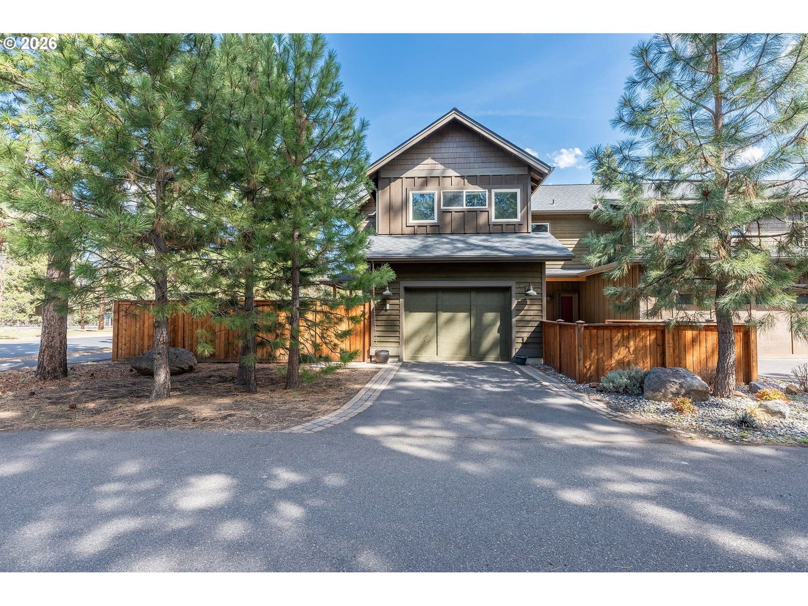 Primary listing photo, 923 E DESPERADO TRL, Sisters, OR, 97759