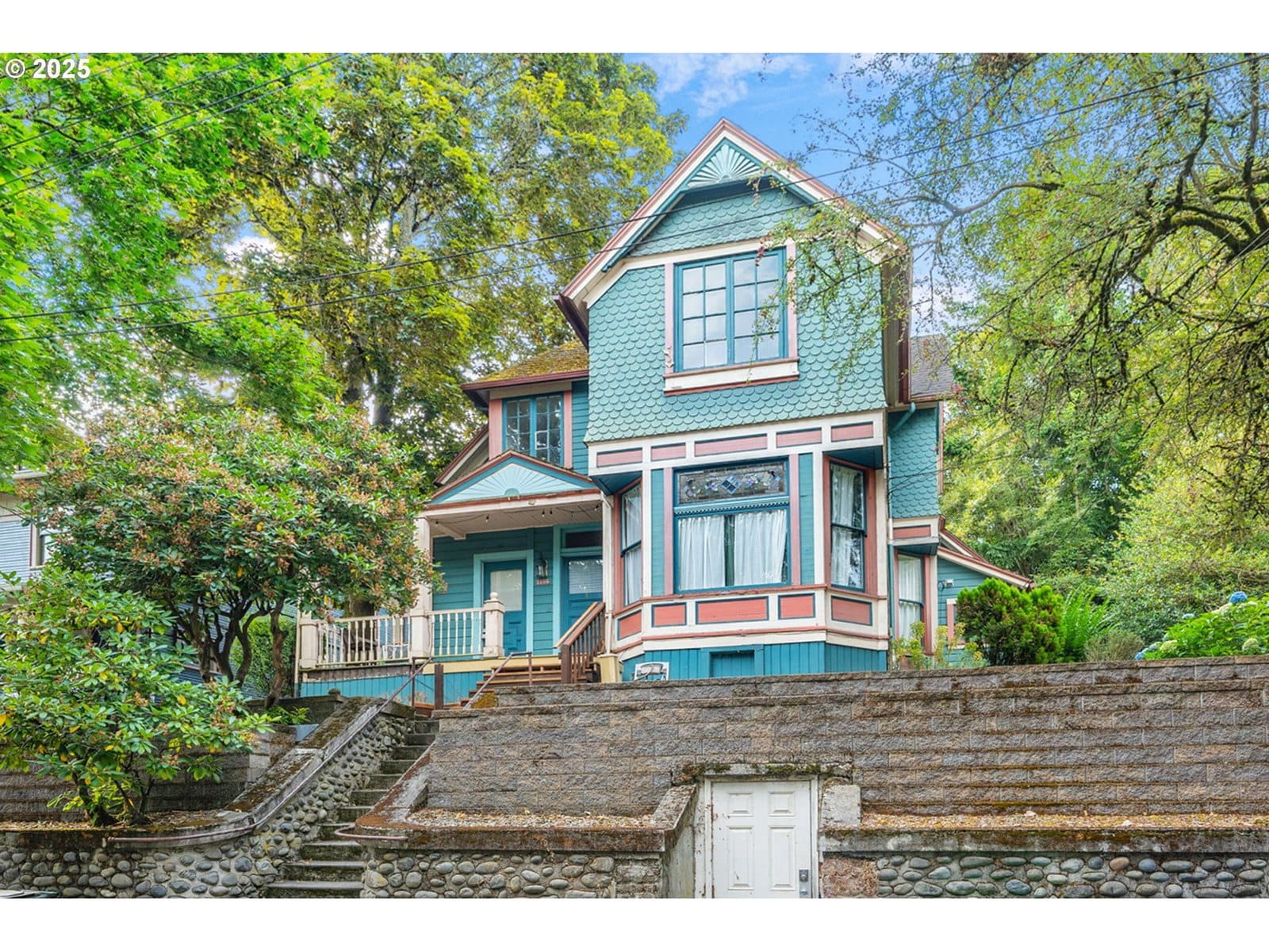 Primary listing photo, 2406 SE YAMHILL ST, Portland, OR, 97214