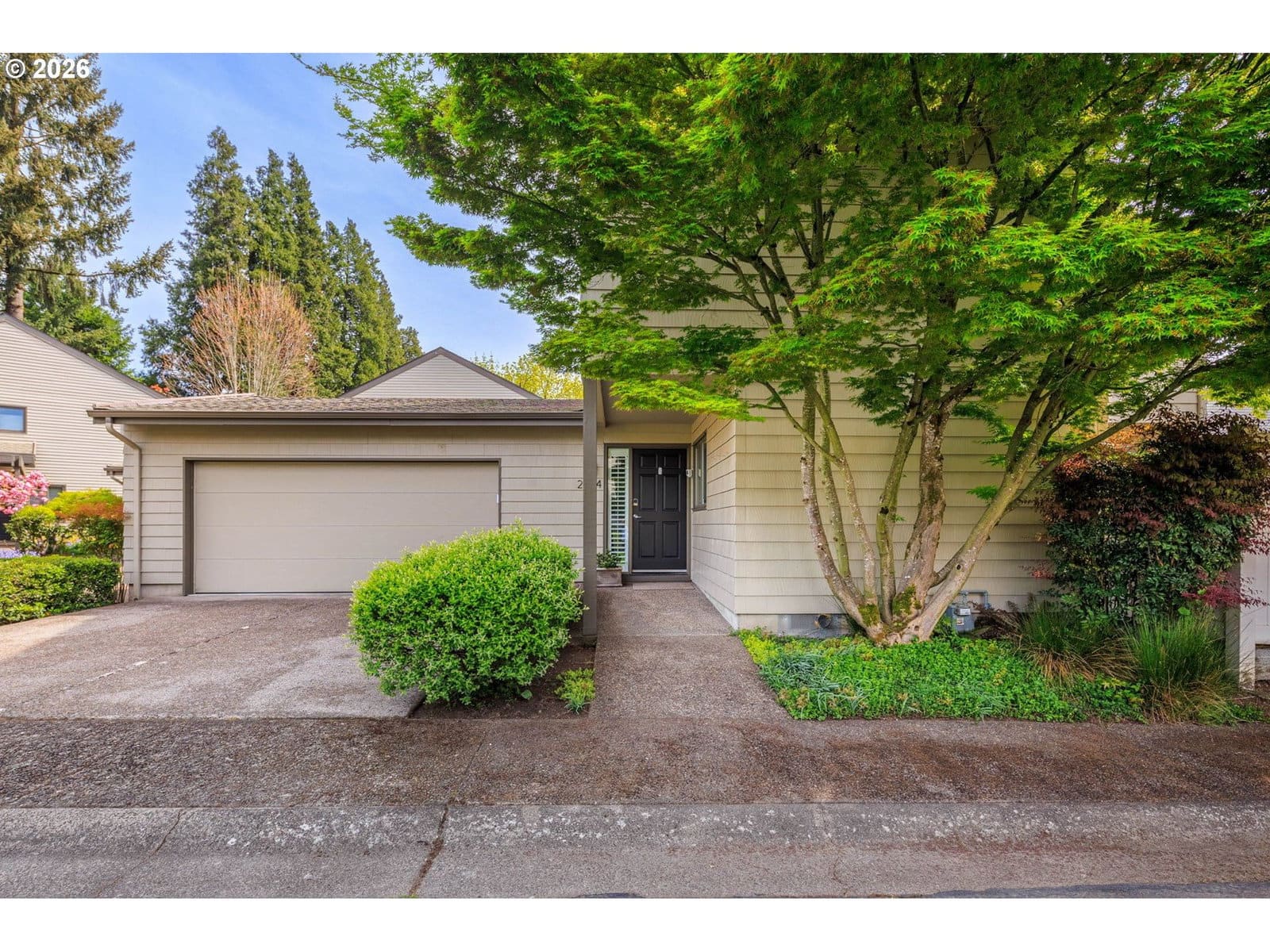 Primary listing photo, 2084 EASTWOOD LN, Eugene, OR, 97401