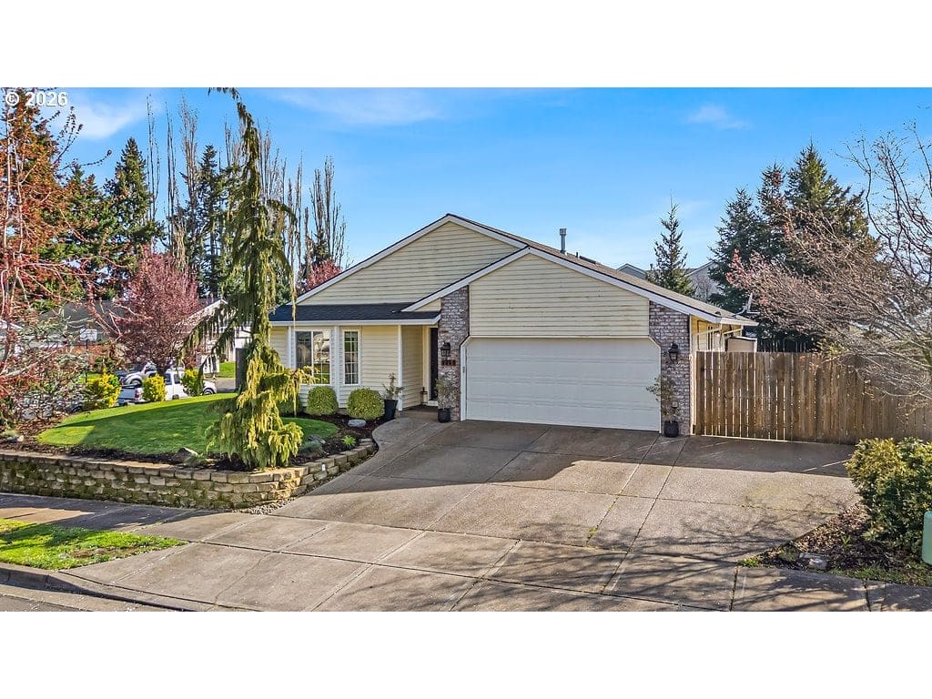 Primary listing photo, 4460 MORFITT ST, Hubbard, OR, 97032