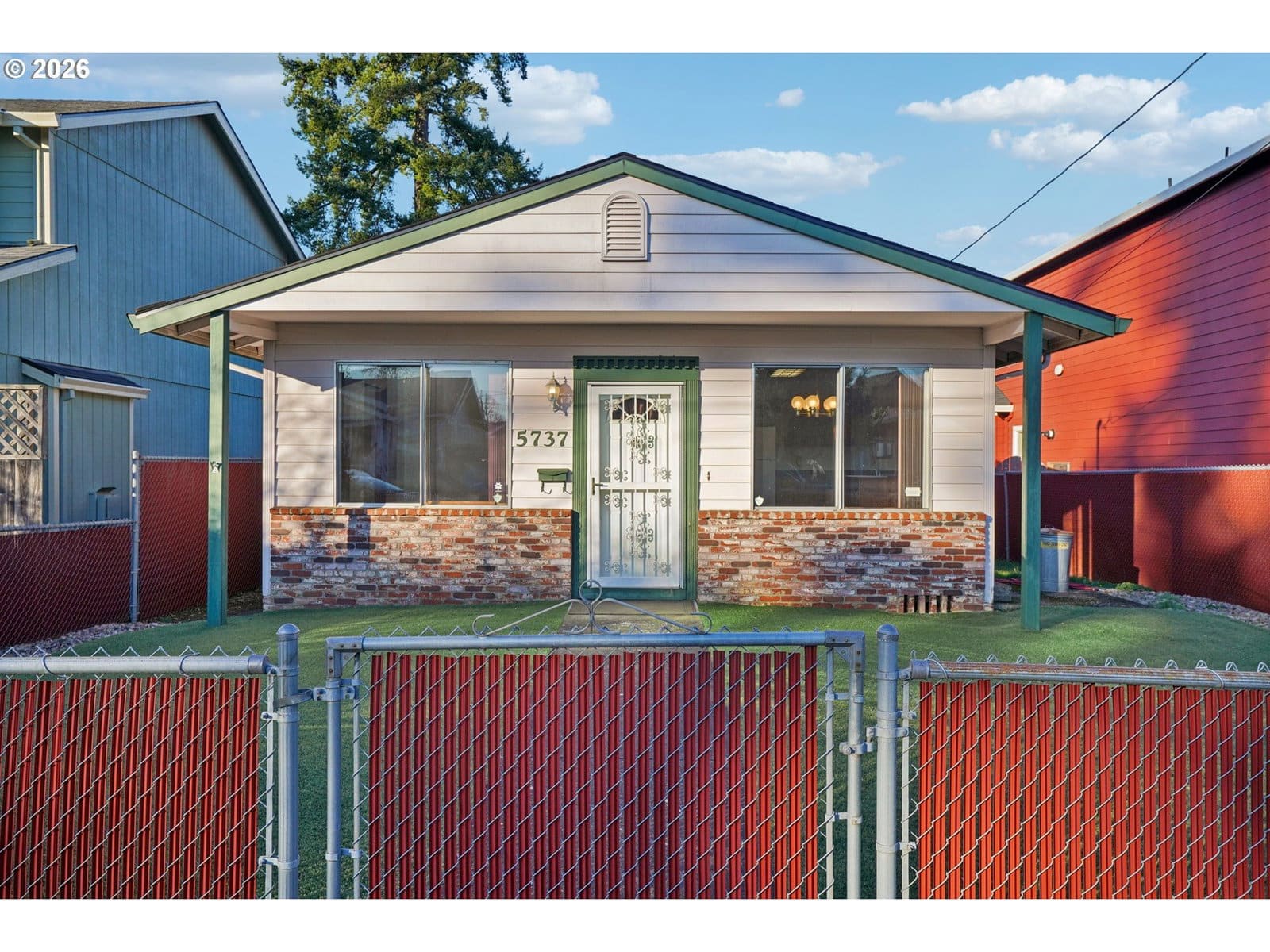 Primary listing photo, 5737 SE CARLTON ST, Portland, OR, 97206